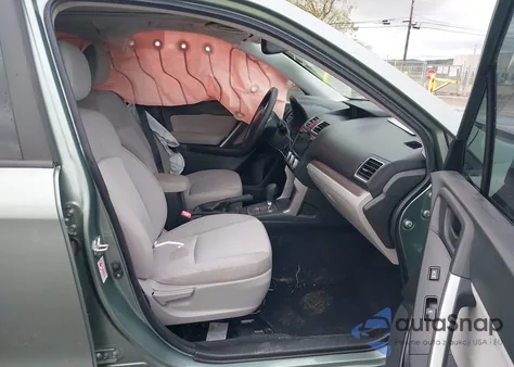 2016 Subaru Forester 2.5I Premium z USA, uszkodzony, nr VIN JF2SJADC8GH437712